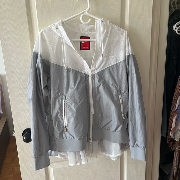 BNWOT Nike tulle windbreaker in size M - Picture 6 of 8